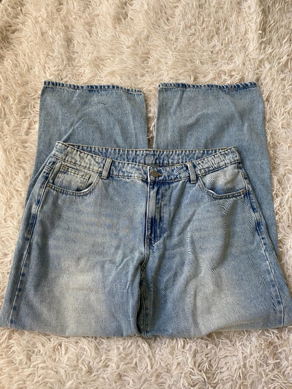 Embroidered Jeans - Picture 5 of 5